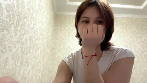 Sonya online show from April 11, 2:54 pm