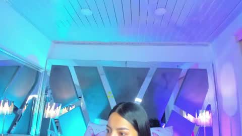 Vivian Monroe online show from April 18, 11:13 am