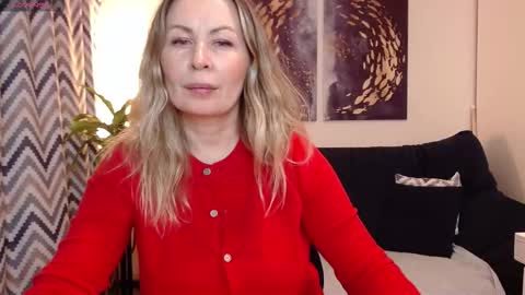 Vivian online show from November 6, 6:36 pm