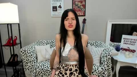 VivianCaro online show from April 16, 9:39 pm