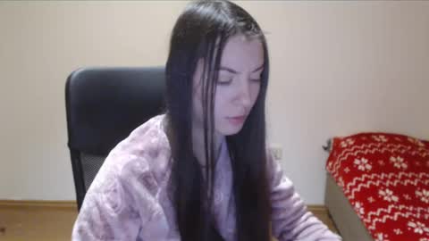 Vivian Gray online show from December 19, 5:08 pm