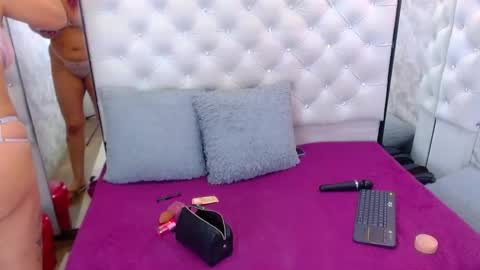 VivianRose online show from November 14, 3:39 am