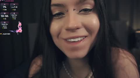 Nelly and Mari online show from December 5, 1:38 pm