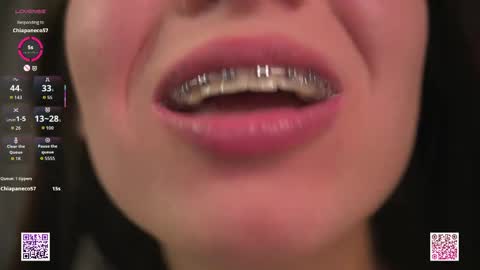 Nelly and Mari online show from April 24, 12:30 pm