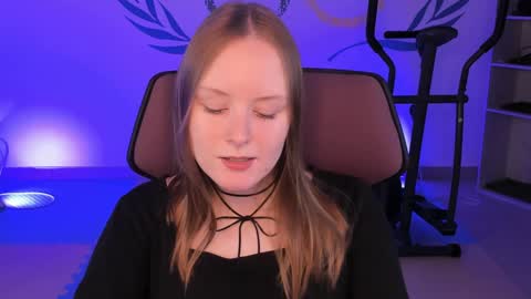 Snapshot of vivienleeigh chatting on December 14, 1:27 pm Vivien online show from December 14, 1:27 pm