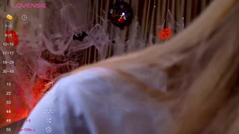 Mia Skaidrite online show from October 30, 9:44 am