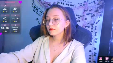 vivivivikkie online show from October 9, 9:52 pm