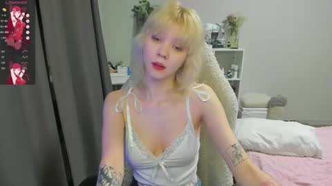 chatur babes Goldie and Scarlett online show from June 22, 9:01 pm