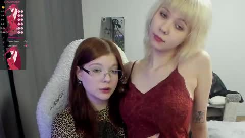 chatur babes Goldie and Scarlett online show from April 19, 7:27 pm