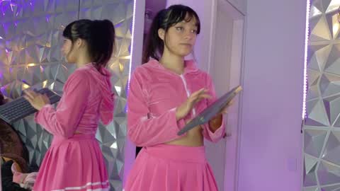 Vixen  online show from April 6, 11:22 am