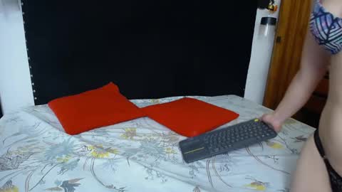 madeleyn online show from April 8, 4:03 am