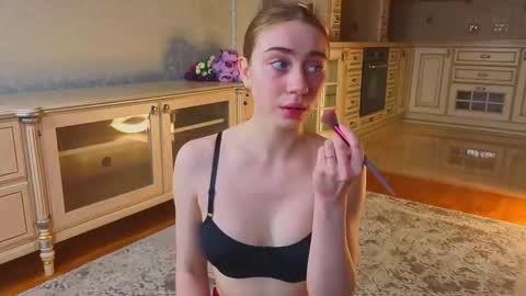 hello guys im Lilian online show from November 1, 5:00 am