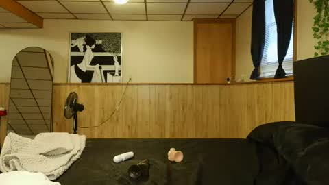 wanderlustgaal online show from July 7, 12:41 pm
