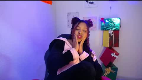 EMILY online show from November 13, 8:24 am