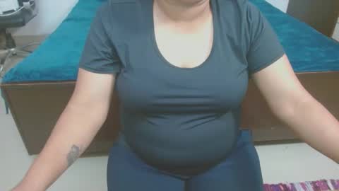 Snapshot of we_are_indian chatting on February 18, 6:15 am khushiwife kabirhubby kavyasexy gf online show from February 18, 6:15 am