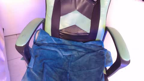 Trixie 3 online show from November 16, 3:23 pm