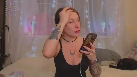  moon  online show from January 15, 3:07 pm