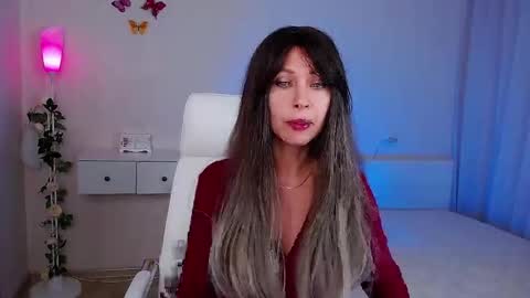 Wendi Foster online show from November 25, 7:15 pm