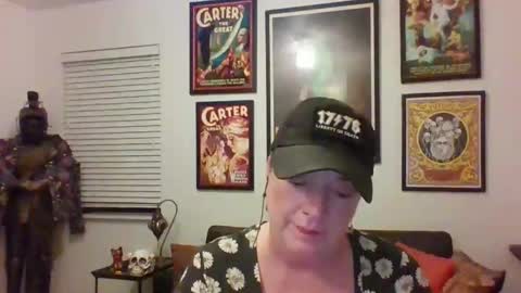 WendyCU online show from April 3, 3:15 am