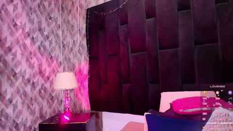 WEN SHENG online show from November 5, 7:30 pm