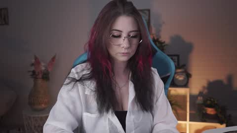 little girl who is always rightLisa online show from January 14, 2:29 am