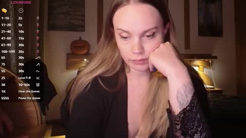 Lana online show from October 29, 8:44 pm