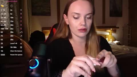 Lana online show from November 21, 9:50 pm