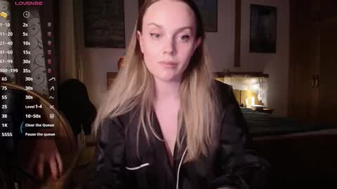 Lana online show from October 27, 8:14 pm