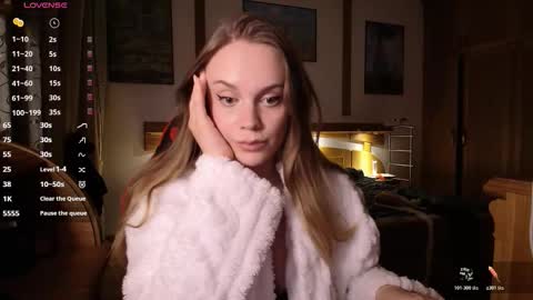 Lana online show from November 8, 9:42 pm