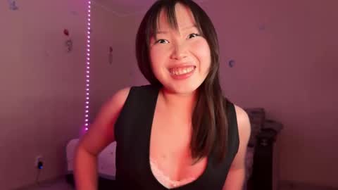 DarsyWhispers online show from November 27, 1:25 pm