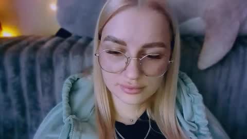 whitehex666 online show from February 27, 2:50 pm