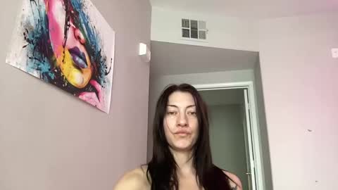 iamwhitneyoc online show from December 22, 5:32 pm