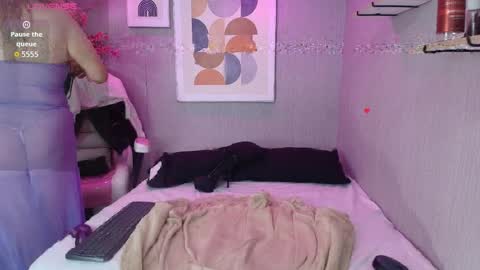 sussy online show from April 8, 12:51 pm