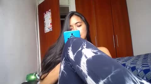 Ilauren online show from February 24, 12:48 pm