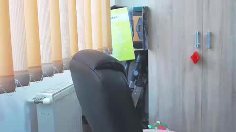 Bea online show from February 21, 11:11 am