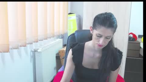 Bea online show from December 3, 10:39 am