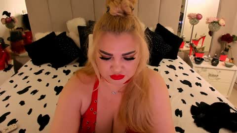 Miss Deea online show from December 31, 3:53 pm