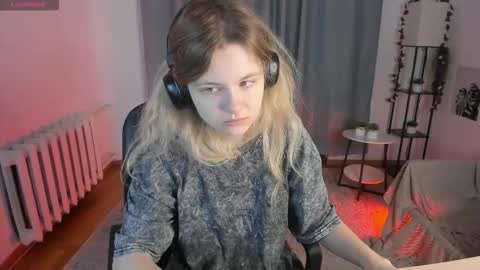 Mila 3 online show from December 4, 6:04 am