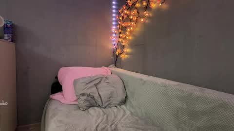 Olivia online show from April 15, 7:58 pm