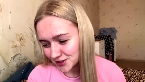 Sophia online show from April 16, 2:17 pm