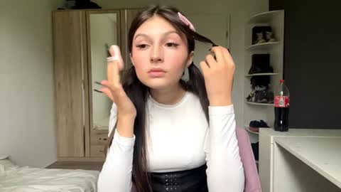 Mari online show from June 12, 7:49 am