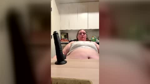willowwarmth online show from June 27, 3:51 am