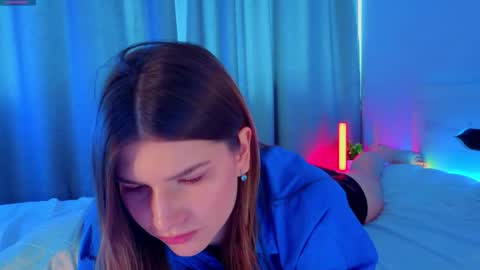 Vicki3 online show from February 21, 7:31 am