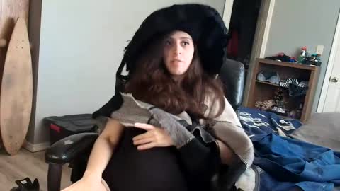 witchbitchmommy online show from February 20, 6:53 pm