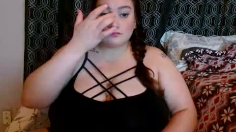 wolfiehoney online show from March 17, 3:21 am