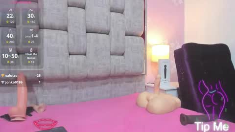 wonderkloe_ online show from October 5, 10:37 pm