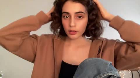 Stia online show from March 9, 3:16 pm