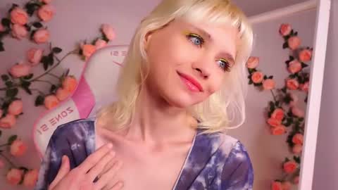 wow_angel online show from July 17, 5:56 am