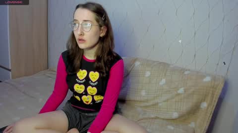 Snapshot of x_purr_agatha_x chatting on January 10, 2:57 am Agatha online show from January 10, 2:57 am