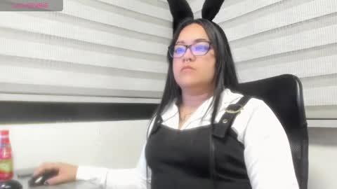 xander_taylor_ online show from April 12, 4:37 am